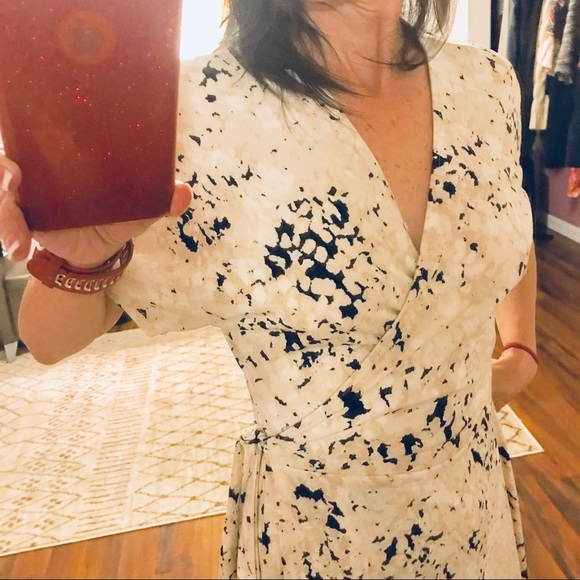 Halston Cream Black Print Wrap Midi Dress Size XS - Picture 2 of 7